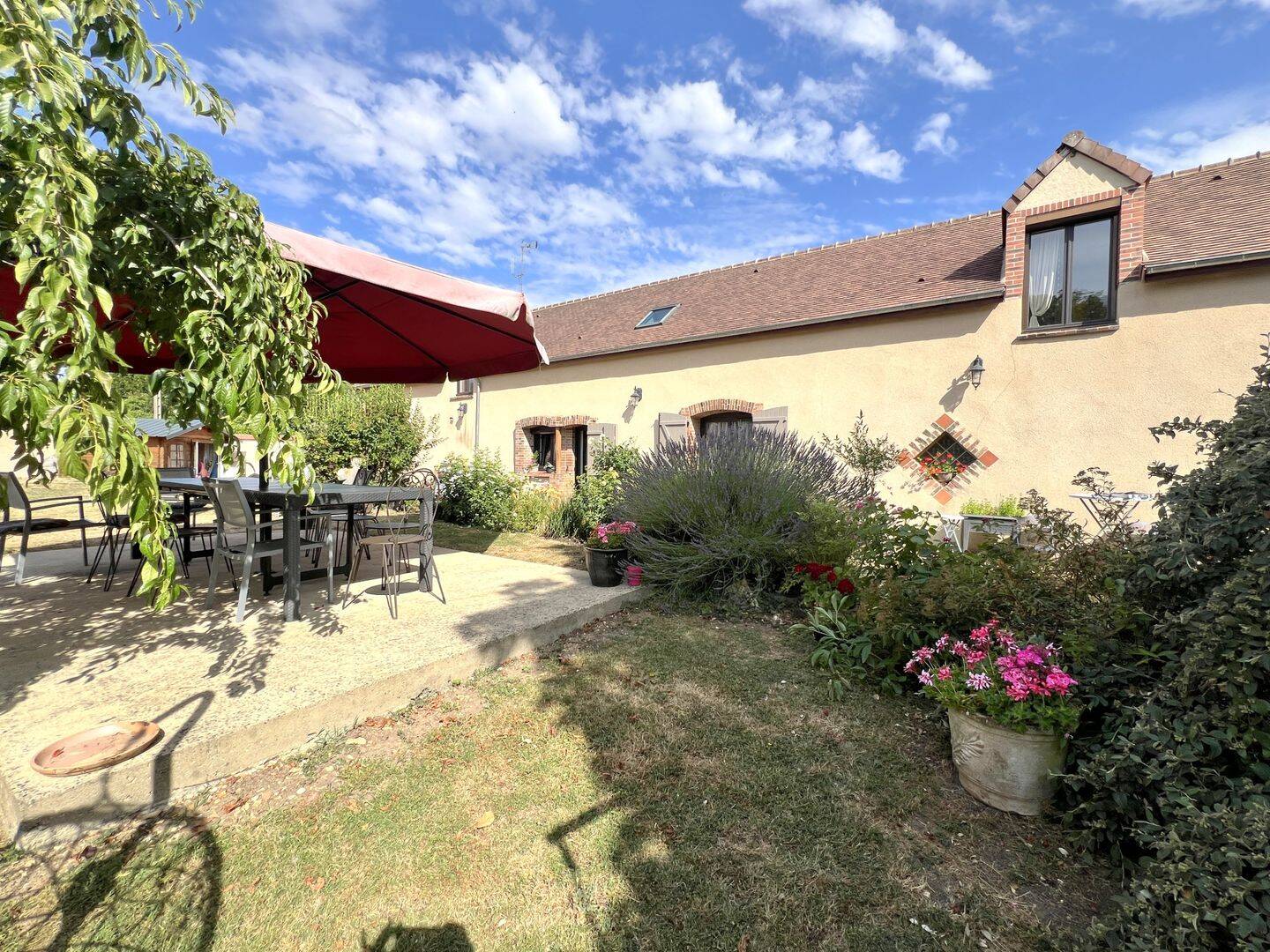Maison 6 pièces 180 m² · à Cherisy · 180 m² · 449 000 €