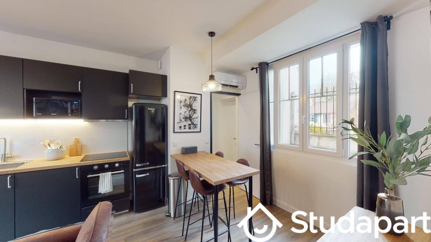 1 pièce 12 m² · à Fontainebleau · 12 m² · 730 €