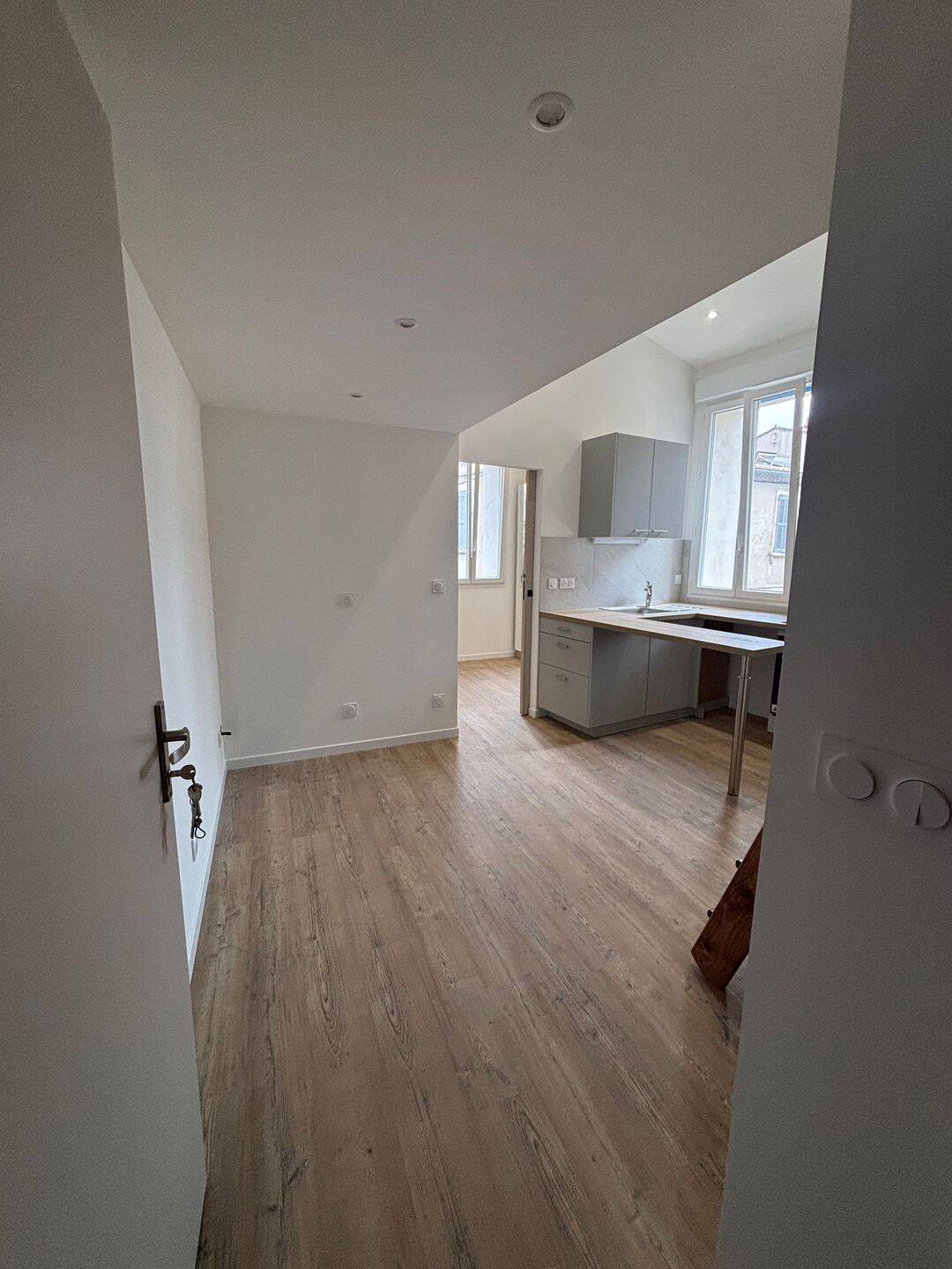 Appartement 2 pièces 30 m² · à Nîmes · 30 m² · 550 €
