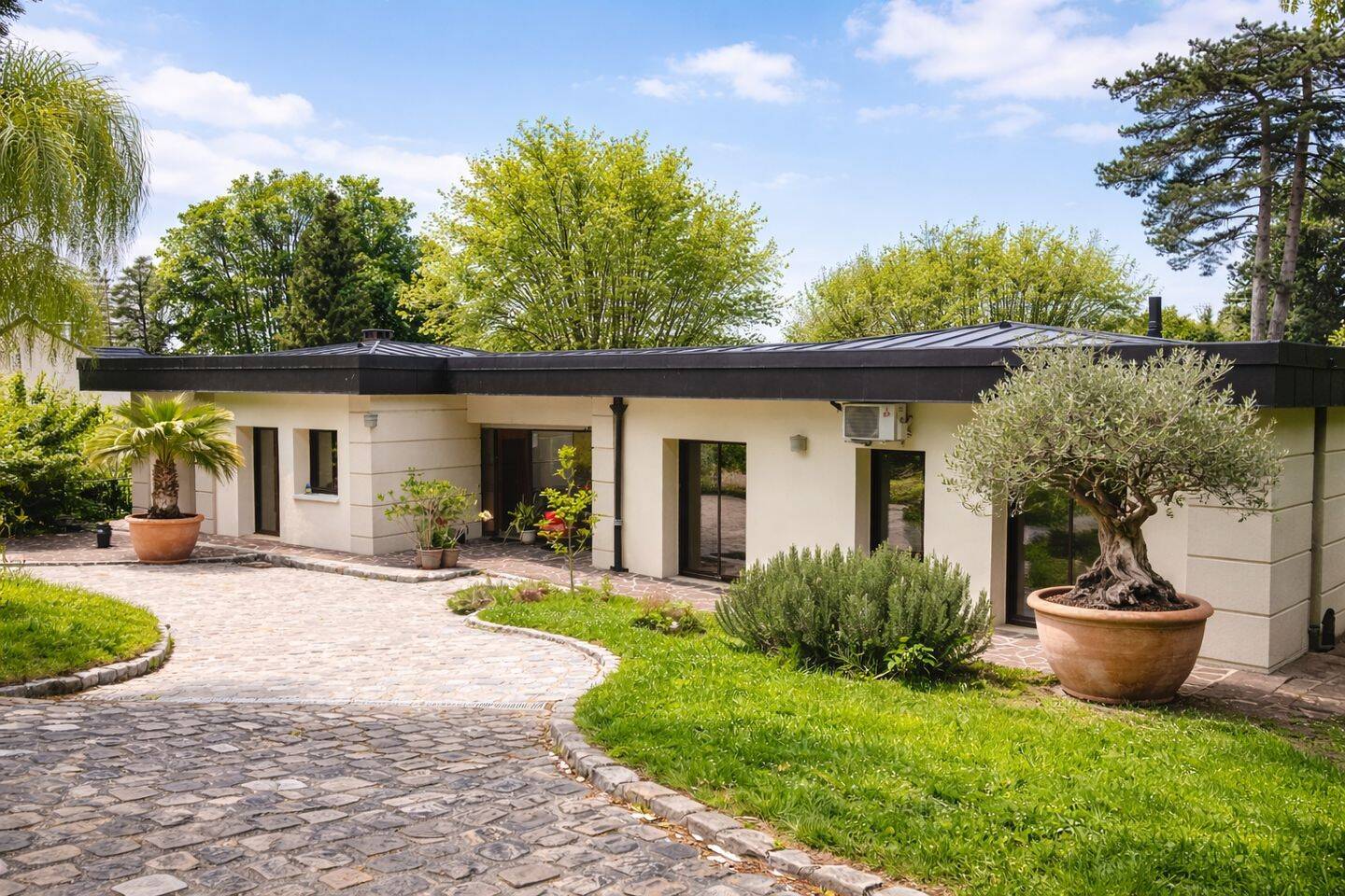 Maison 10 pièces 300 m² · à Montlignon · 300 m² · 1 199 000 €