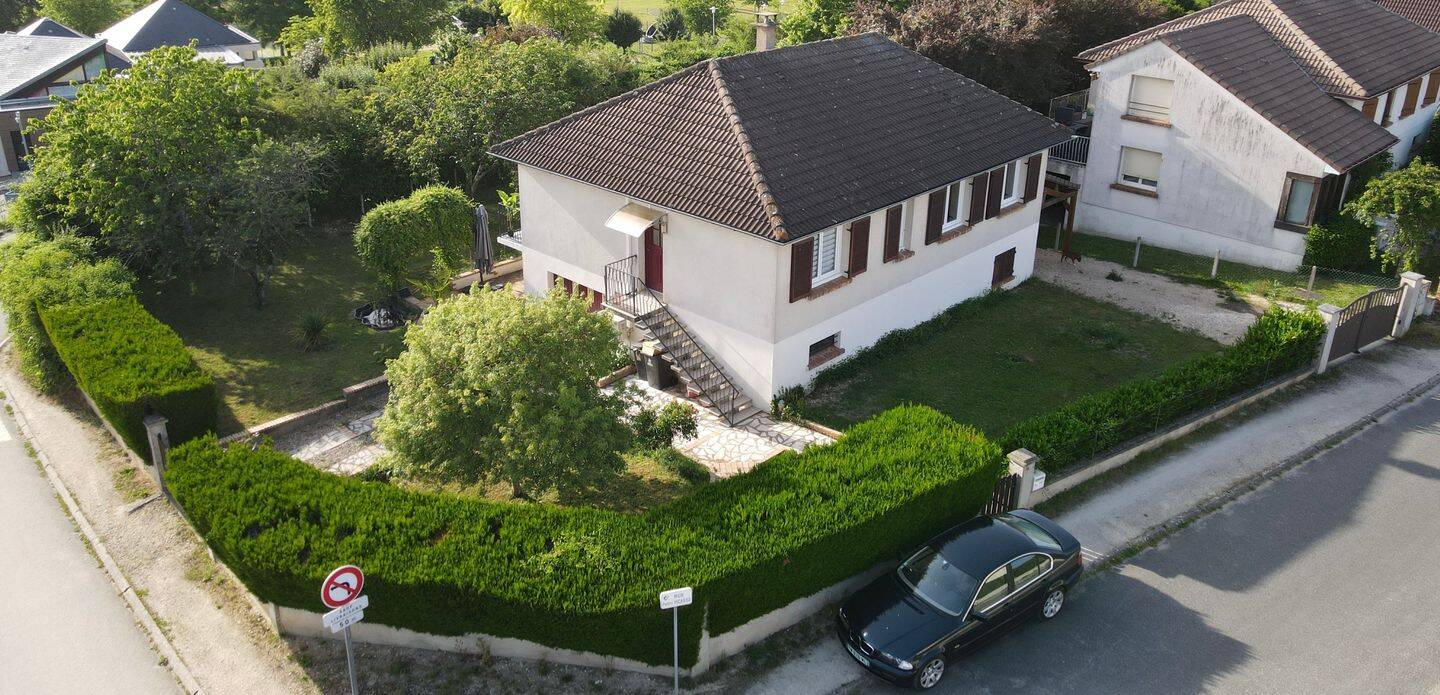 Maison 7 pièces 186 m² · à Fussy · 186 m² · 215 000 €
