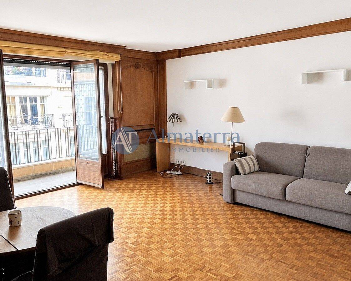 Appartement 1 pièce 39 m² · à Paris 16ème Arrondissement · 39 m² · 1 390 €