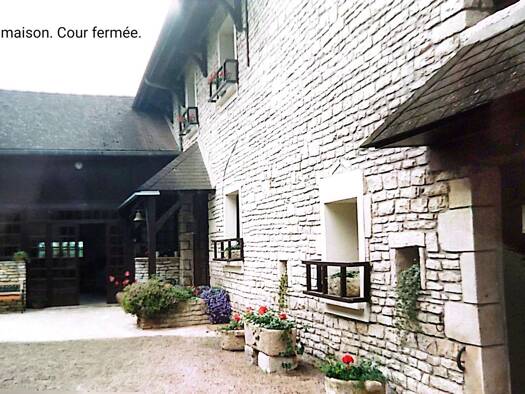 Maison à louer 900 € 6 pièces 150 m² Argenteuil-sur-Armançon 89160