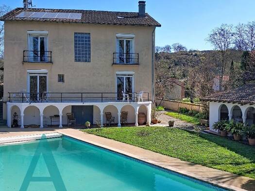 Maison de plain-pied à vendre 399 000 € 6 pièces 5 chambres 207 m² 3 180 m² de terrain Rieux-Volvestre 31310