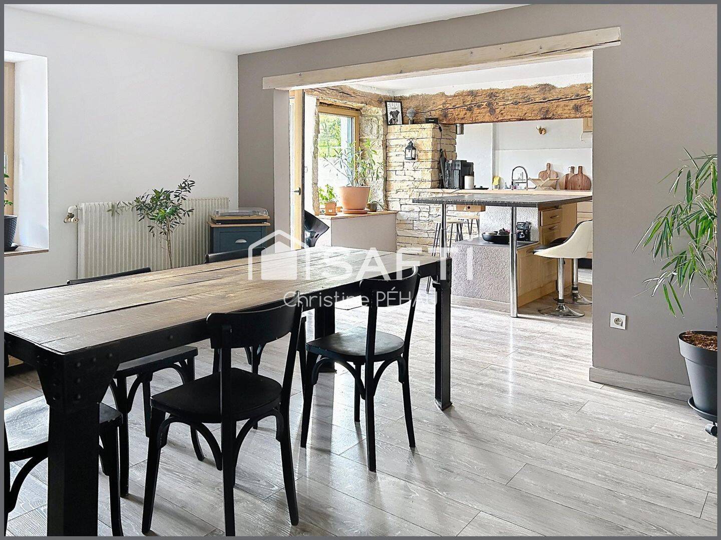 Maison 6 pièces 226 m² · à Montmahoux · 226 m² · 314 000 €