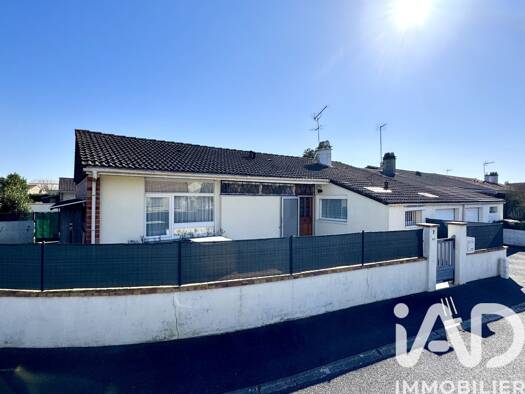 Maison à vendre 243 000 € 5 pièces 3 chambres 102 m² 488 m² de terrain Mormant 77720