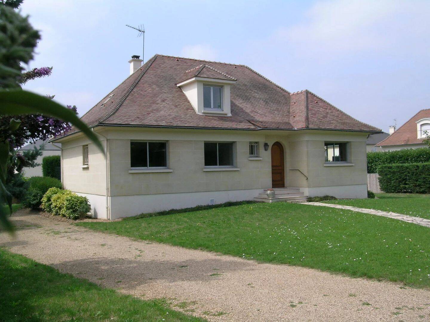 Maison 7 pièces 145 m² · à Croissy-sur-Seine · 145 m² · 3 556 €