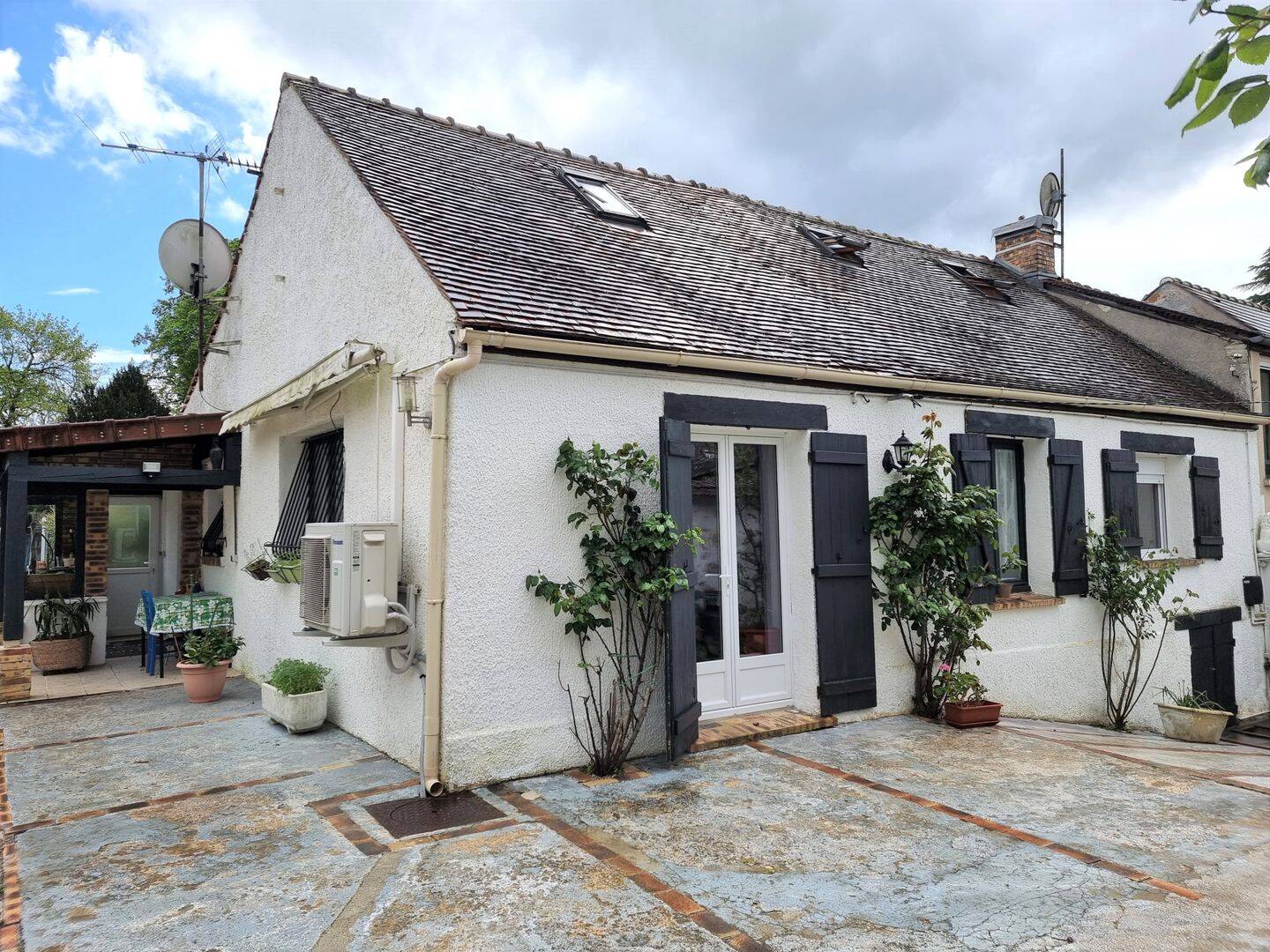 Maison 5 pièces 100 m² · à Livry-sur-Seine · 100 m² · 345 000 €