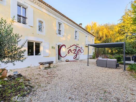 Maison à vendre 725 000 € 7 pièces 4 chambres 395 m² 45 000 m² de terrain Camarsac 33750