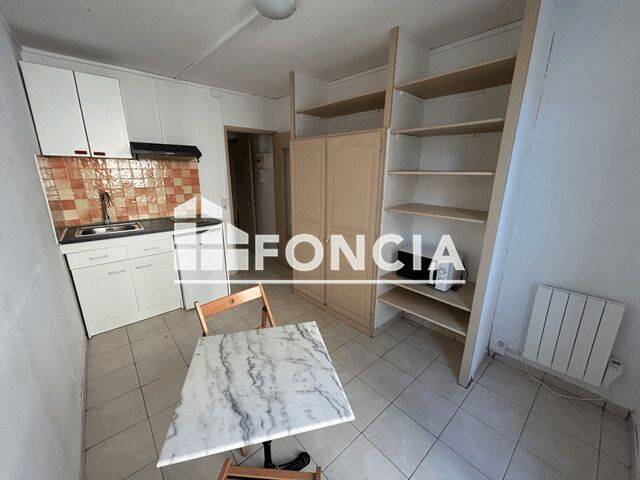 Appartement 1 pièce 14 m² · à Manosque · 14,3 m² · 330 €