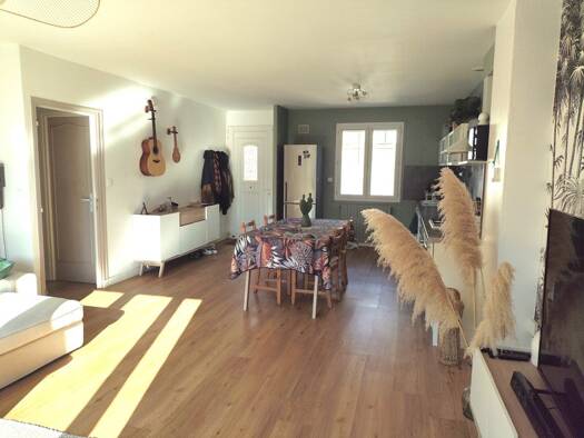 Maison à vendre 209 000 € 4 pièces 3 chambres 107 m² 702 m² de terrain Crouin Cognac 16100