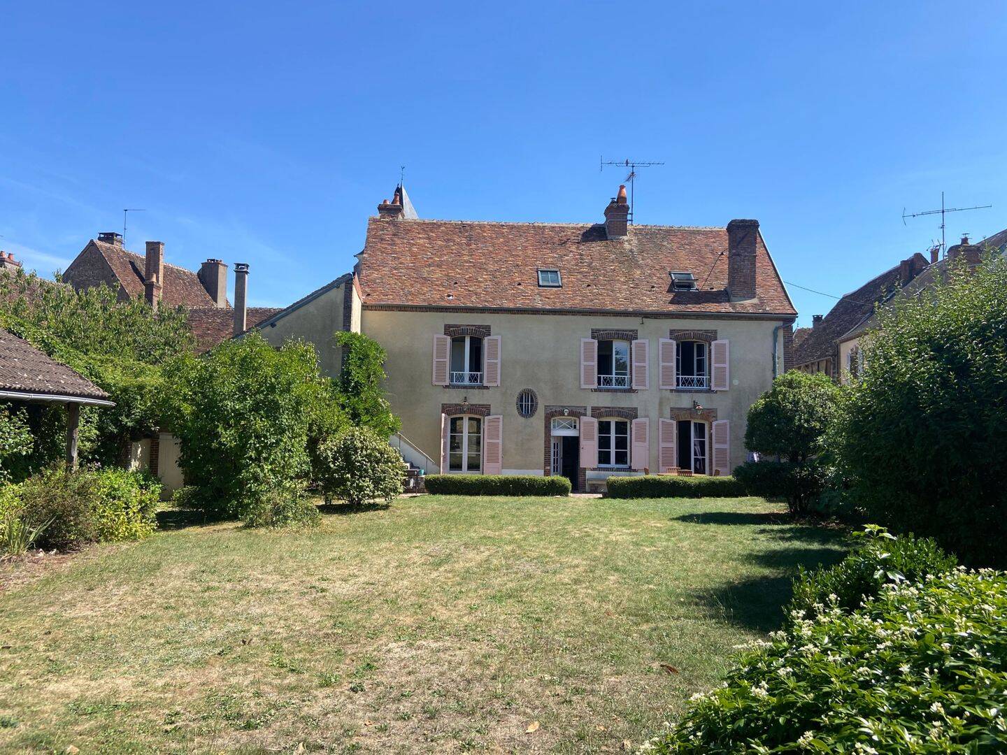 Maison 9 pièces 248 m² · à Toucy · 247,5 m² · 395 000 €