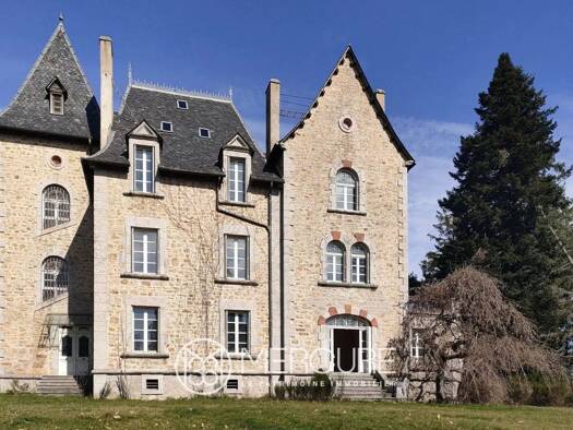 Château à vendre 625 000 € 22 pièces 11 chambres 550 m² 17 630 m² de terrain Albaret-Sainte-Marie 48200