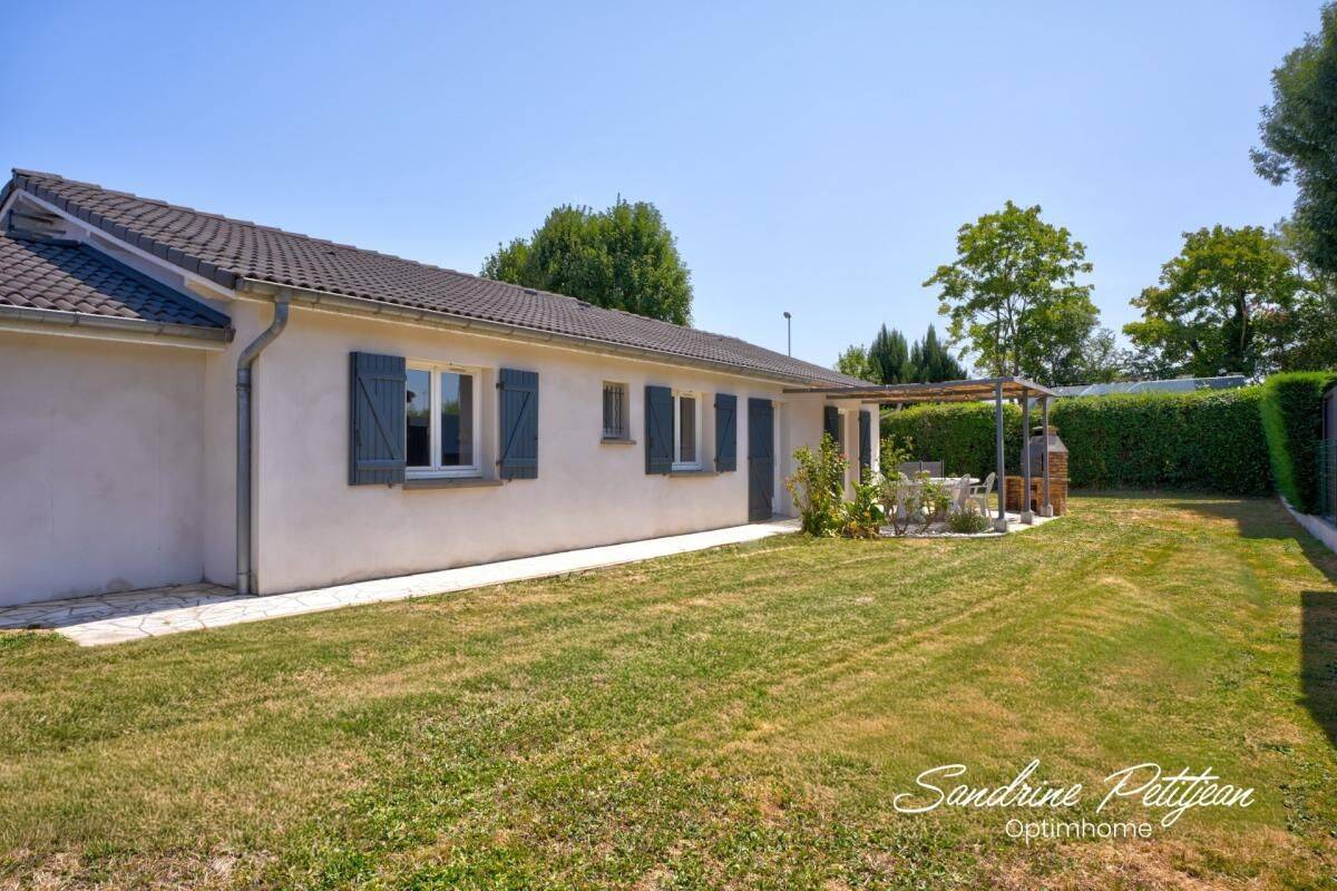 Maison 5 pièces 115 m² · à Saint-André-de-Corcy · 115 m² · 410 000 €