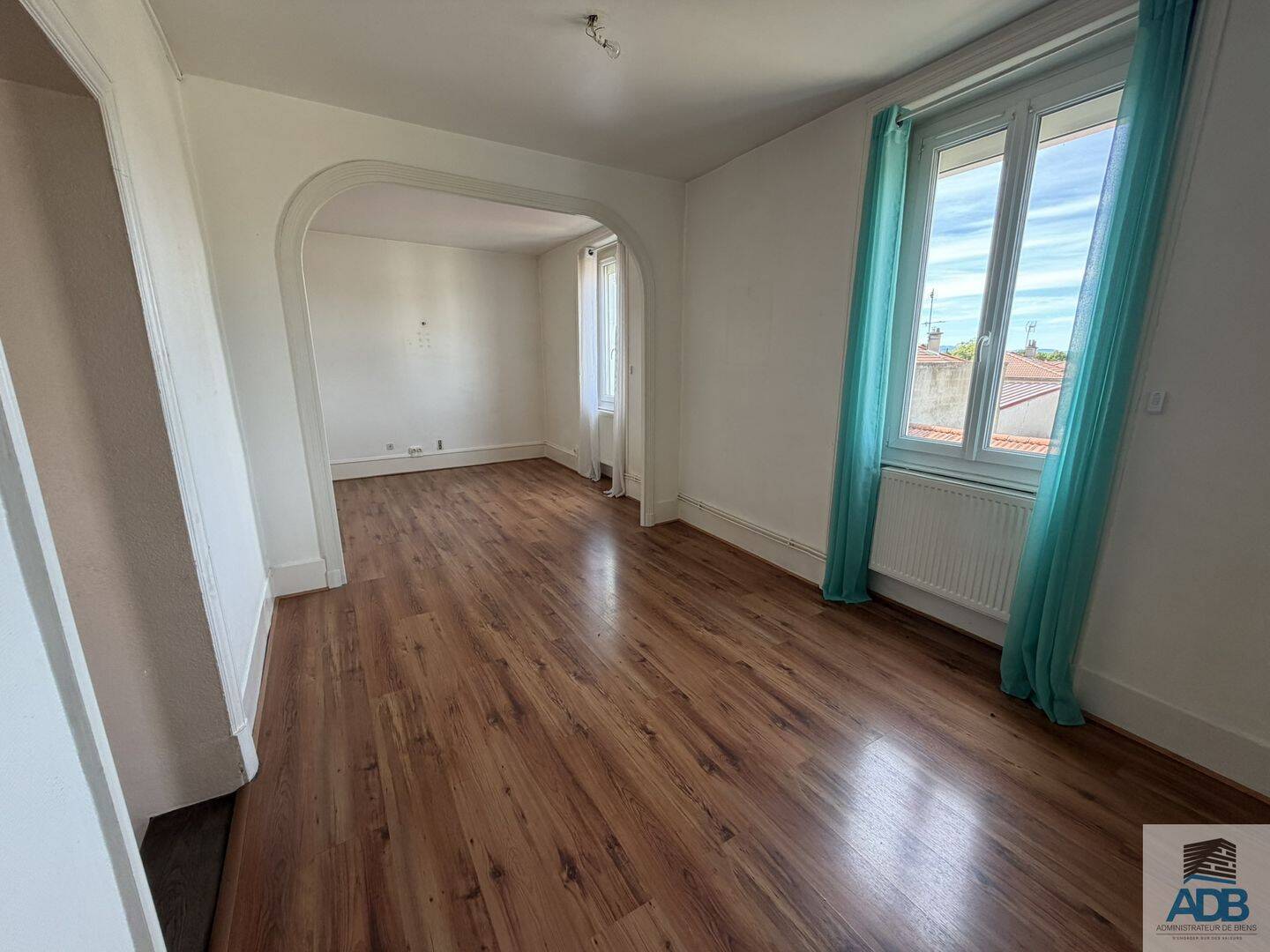 Appartement 2 pièces 63 m² · à Le Coteau · 63 m² · 446 €