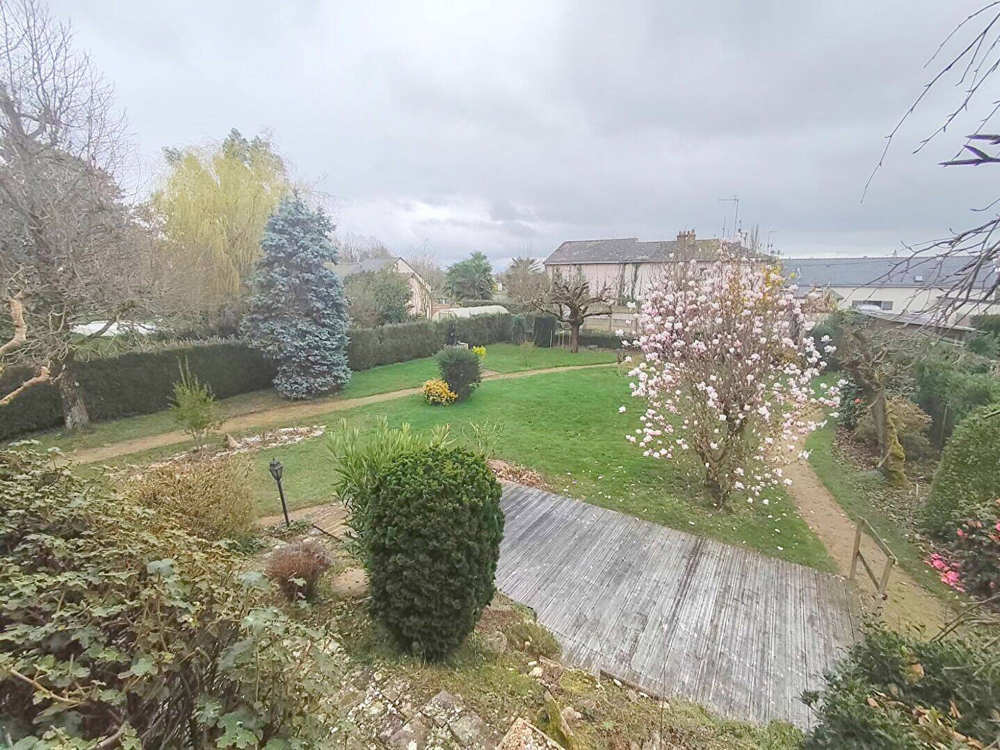 Maison 7 pièces 128 m² · à Loire-Authion · 128 m² · 314 000 €