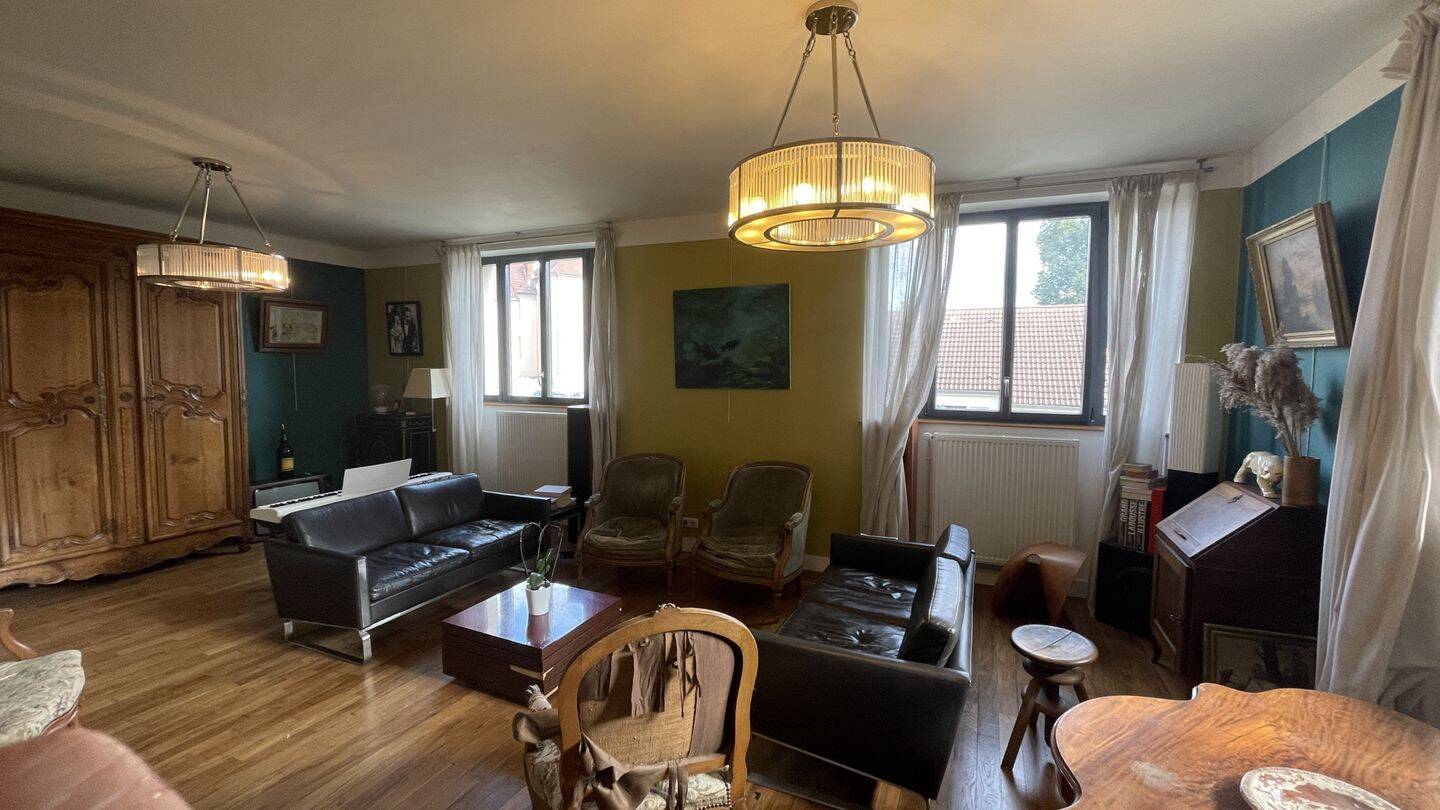 Maison 6 pièces 162 m² · à Nuits-Saint-Georges · 162 m² · 330 000 €