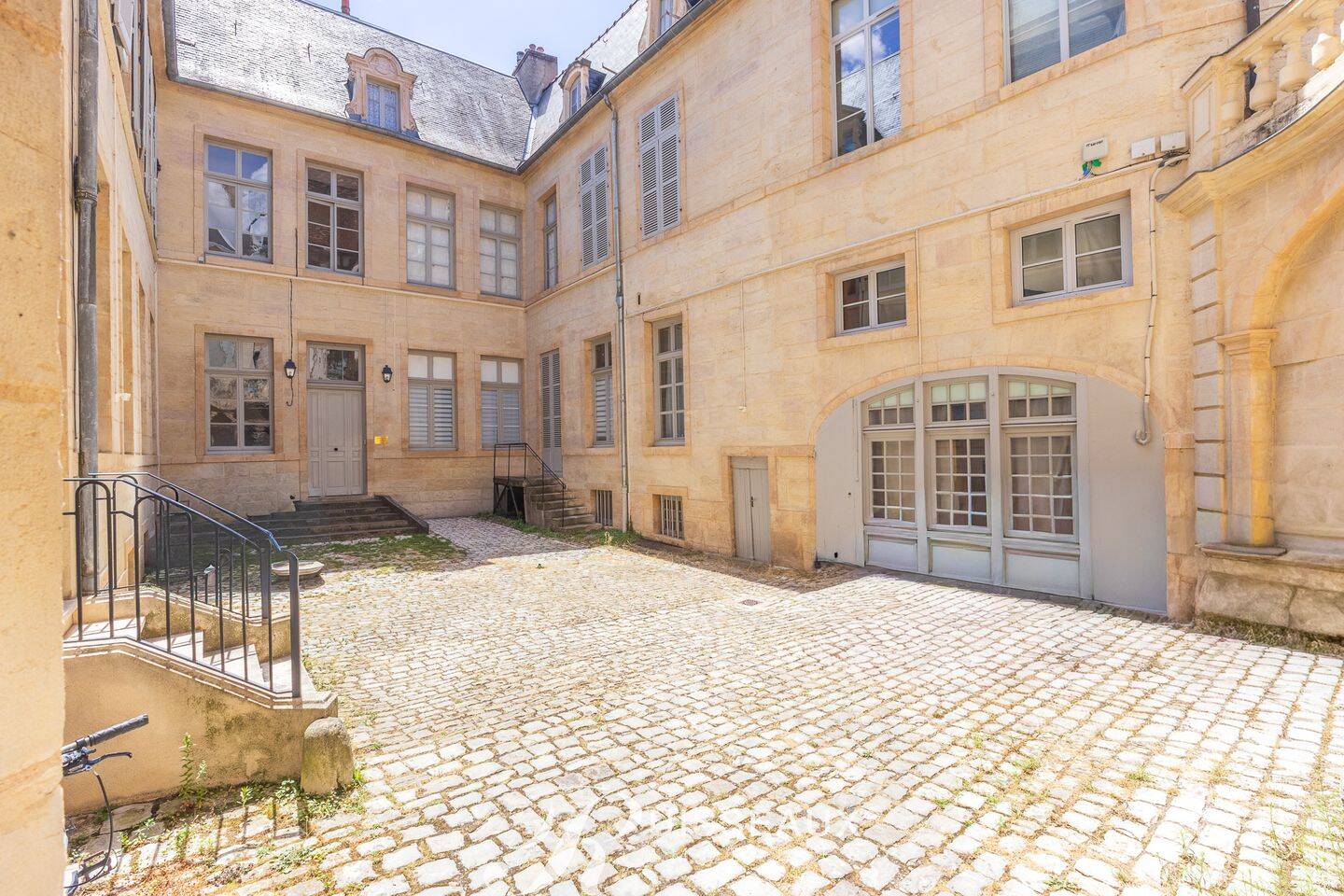 Appartement 4 pièces 99 m² · à Dijon · 98,8 m² · 365 000 €