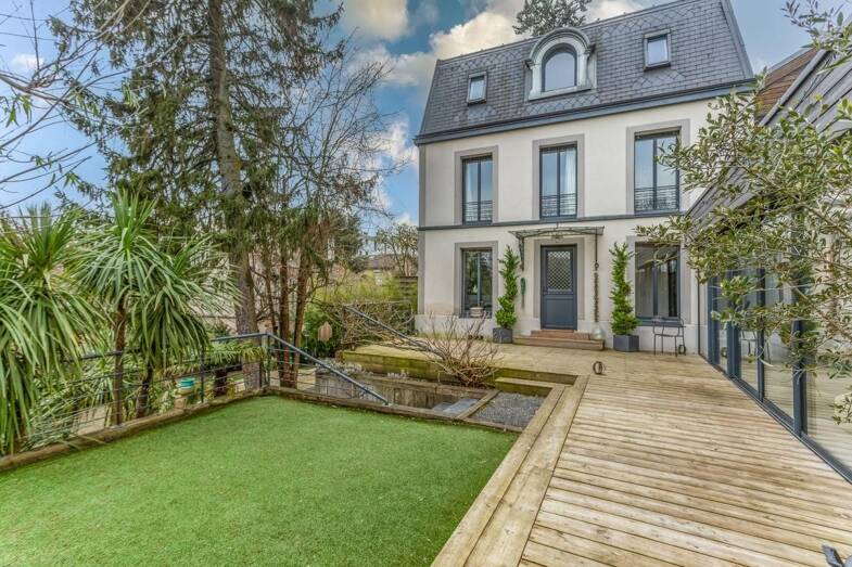 Maison à vendre 1 240 000 € 6 pièces 4 chambres 201,4 m² 565 m² de terrain Pervenches Fontenay-Aux-Roses 92260