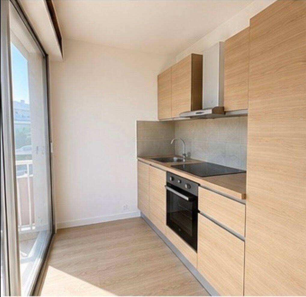 Appartement 1 pièce 31 m² · à Vallauris · 31 m² · 820 €