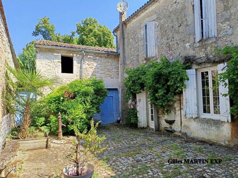 Maison 8 pièces 273 m² · à Saint-Méard-de-Gurçon · 273 m² · 250 000 €
