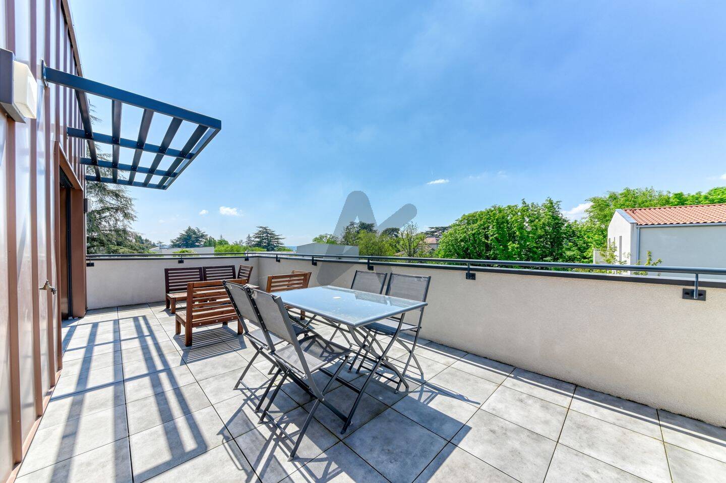 Appartement 4 pièces 106 m² · à Saint-Cyr-au-Mont-d'Or · 106 m² · 815 000 €