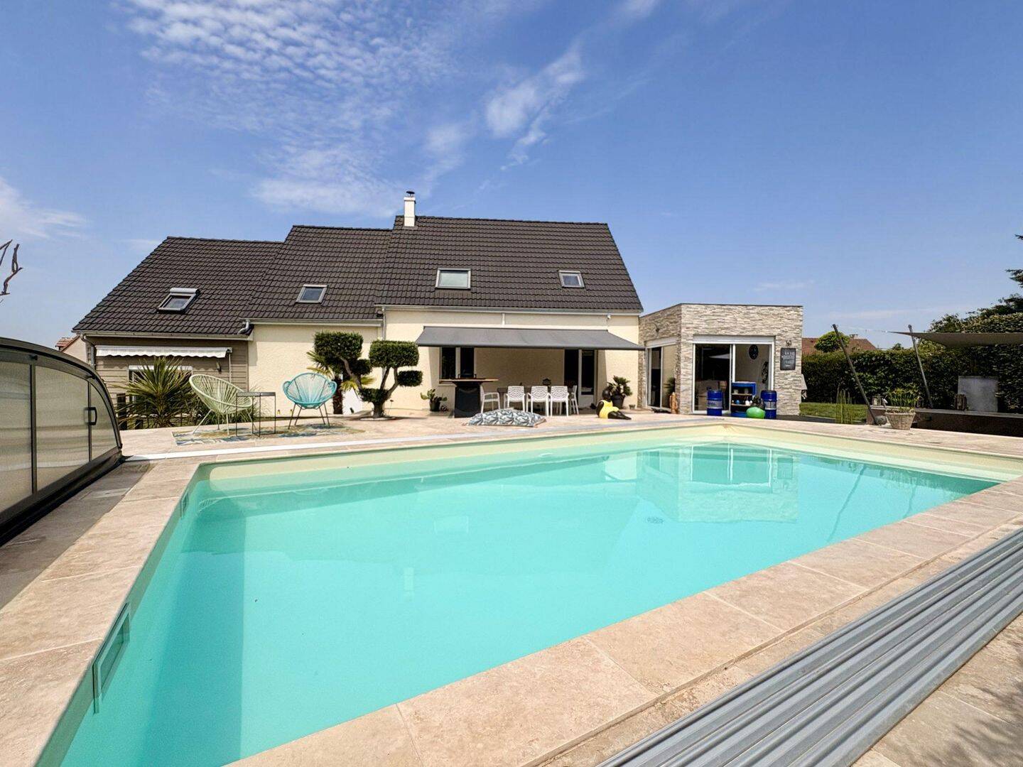 Maison 11 pièces 204 m² · à Chécy · 204 m² · 569 900 €