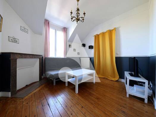 Appartement à vendre 114 900 € 2 pièces 1 chambre 44 m² Étage 3/3 Rive Droite-Apport Paris Gare Corbeil-Essonnes 91100