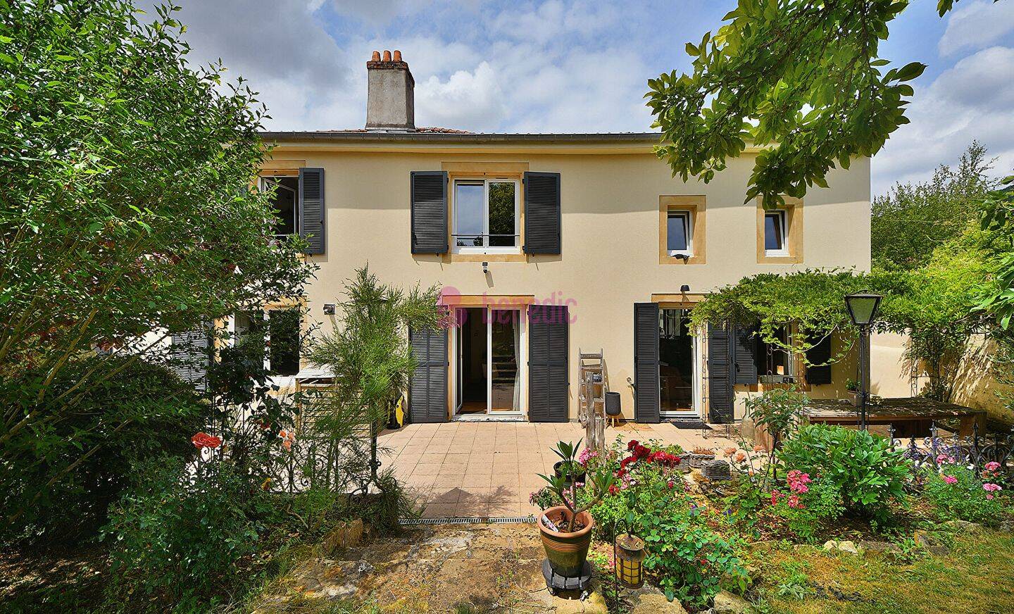 Maison 9 pièces 300 m² · à Châtel-Saint-Germain · 300 m² · 629 000 €