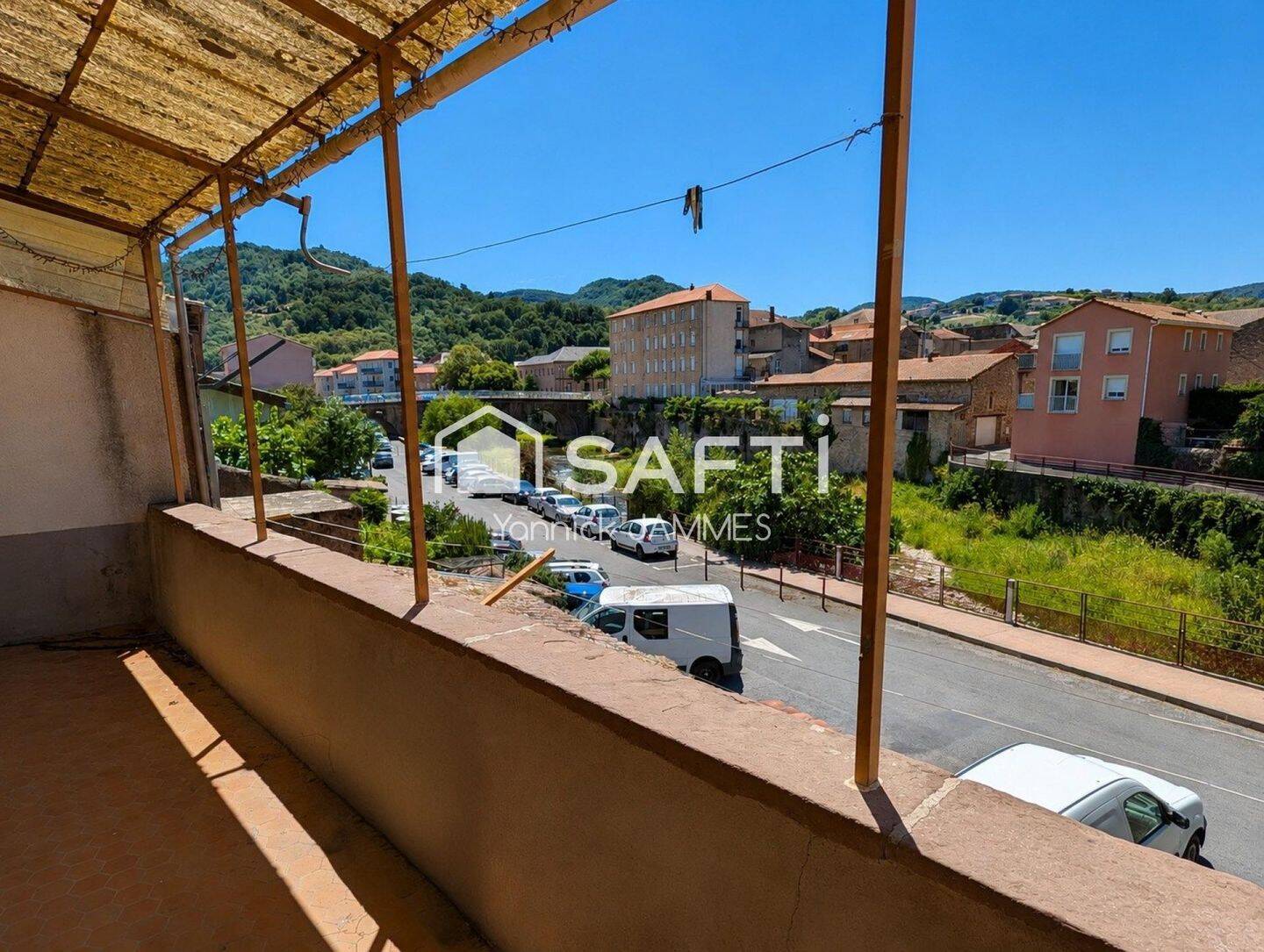 Maison 8 pièces 129 m² · à Saint-Affrique · 129 m² · 109 000 €
