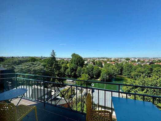 Maison de ville à louer 2 990 € 6 pièces 5 chambres 135 m² Quatres Cités-Simonettes-République Champigny-sur-Marne 94500