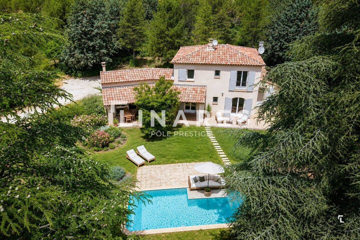Maison 6 pièces 150 m² · à Aix-en-Provence · 150 m² · 1 040 000 €