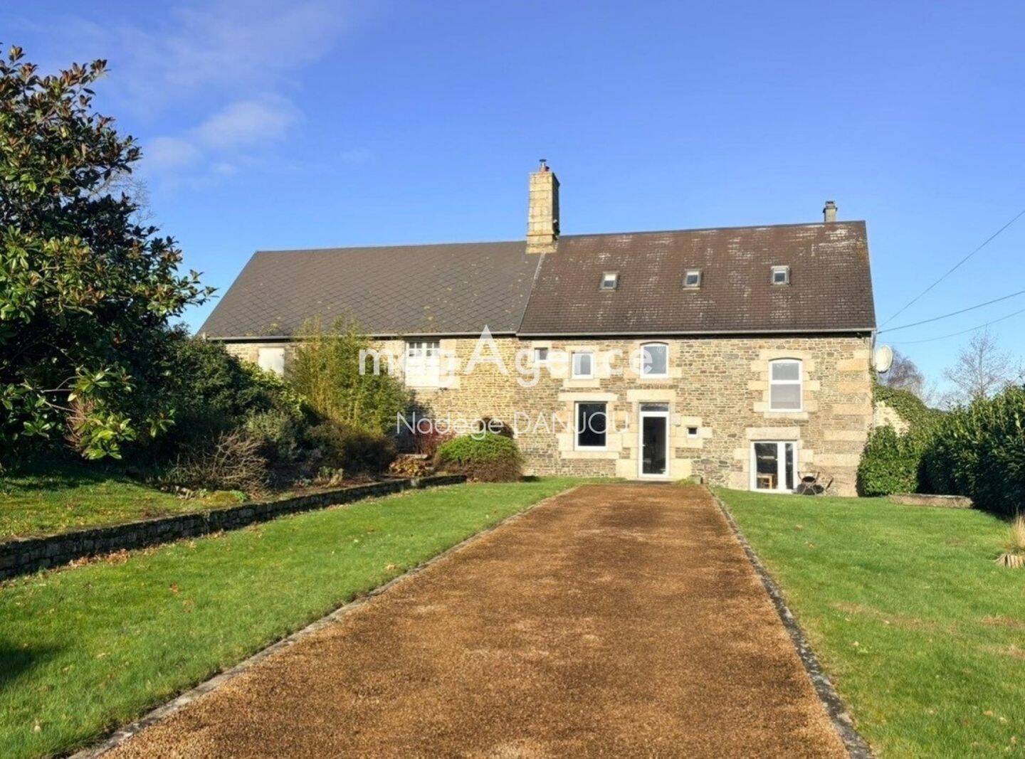 Maison 7 pièces 125 m² · à Vire Normandie · 125 m² · 208 000 €