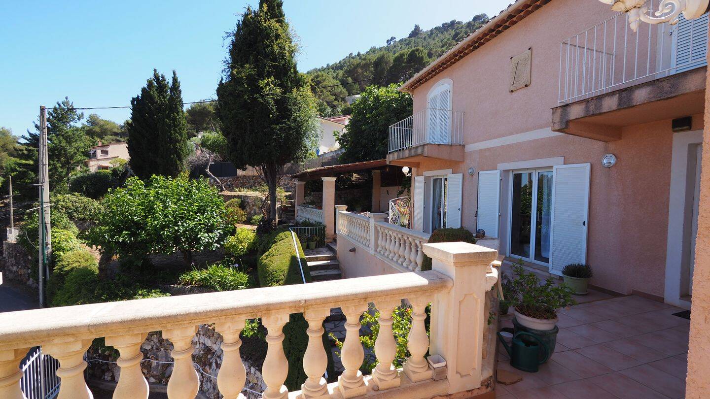 Maison 5 pièces 120 m² · à La Turbie · 120 m² · 3 500 €