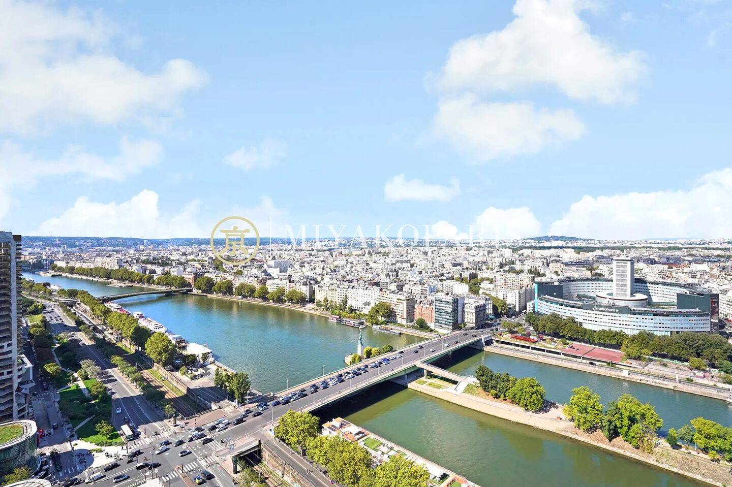 Appartement 1 pièce 33 m² · à Paris 15ème Arrondissement · 33 m² · 2 000 €