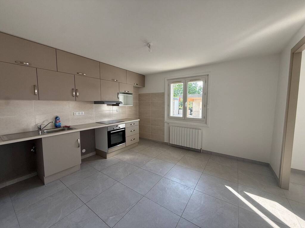 Appartement 3 pièces 70 m² · à Cessy · 70 m² · 1 490 €