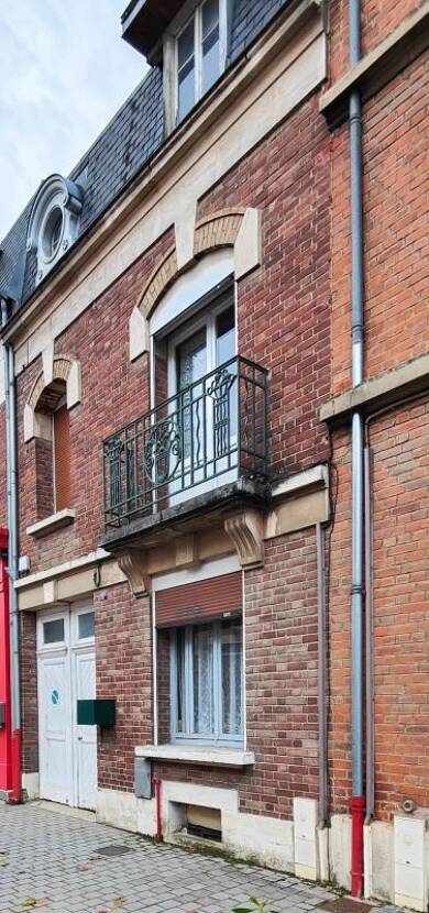 Maison à vendre 137 500 € 4 pièces 3 chambres 107 m² 451 m² de terrain Nord Est Chauny 02300