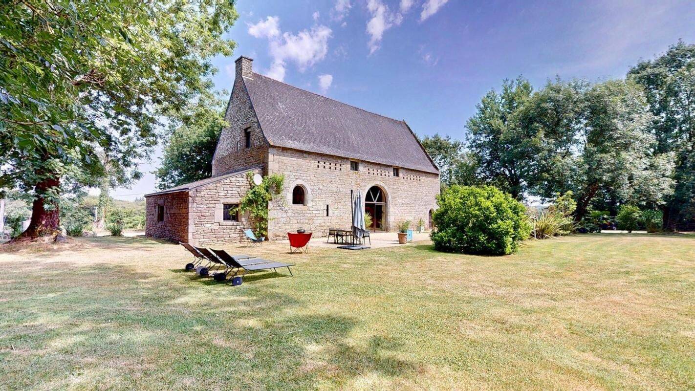 Maison 5 pièces 177 m² · à Lignol · 177 m² · 490 000 €