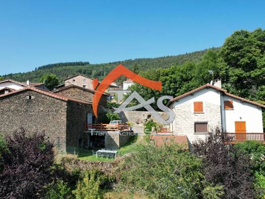 Maison à vendre 359 000 € 5 pièces 4 chambres 133 m² 777 m² de terrain La Valla-en-Gier 42131