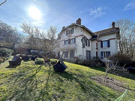Immeuble à vendre 950 000 € 576 m² Milon-la-Chapelle 78470