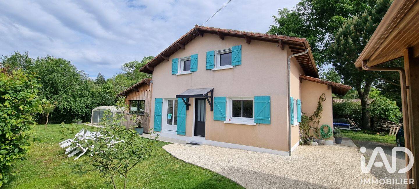 Maison 4 pièces 108 m² · à Salles · 108,3 m² · 1 500 €/mois