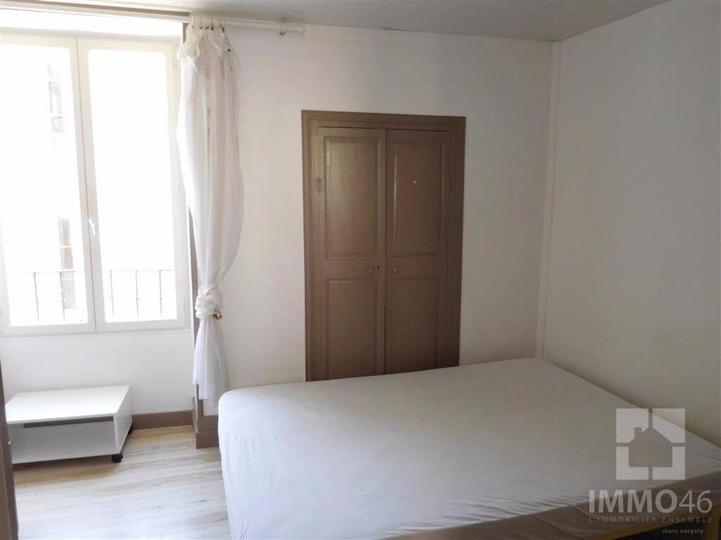 Appartement 1 pièce 20 m² · à Cahors · 20 m² · 325 €