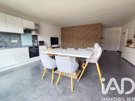 Maison de plain-pied à vendre 235 000 € 4 pièces 3 chambres 82 m² 203 m² de terrain Nord Pia 66380