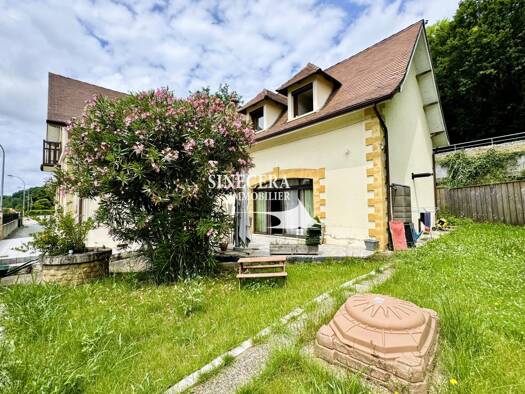 Maison à vendre 229 900 € 10 pièces 7 chambres 243 m² 777 m² de terrain Creysse 24100