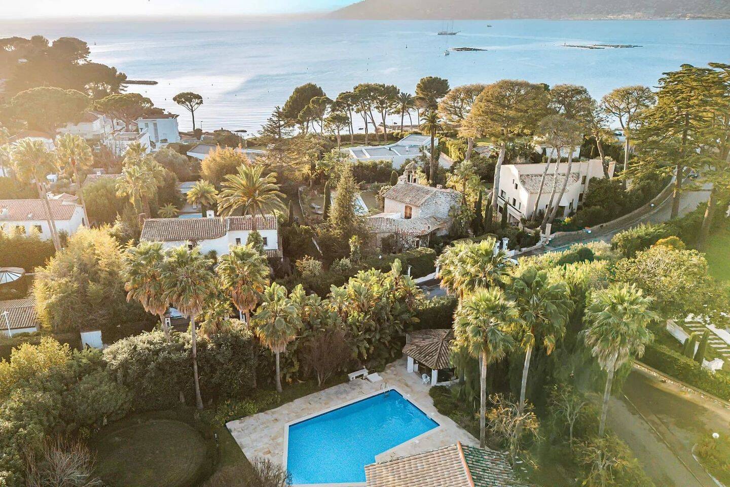 Maison 8 pièces 380 m² · à Antibes · 380 m² · 6 400 000 €