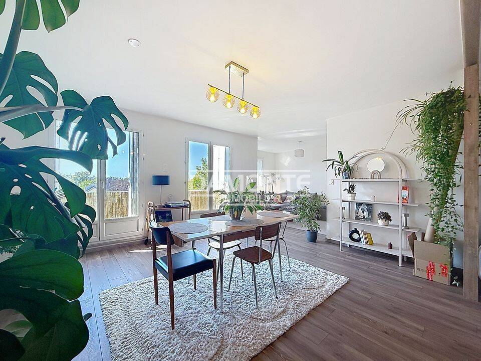 Appartement 5 pièces 99 m² · à Troyes · 98,5 m² · 157 000 €