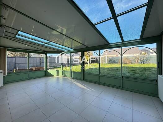 Maison à vendre 195 500 € 6 pièces 3 chambres 125 m² 825 m² de terrain Montreux Sablé-sur-Sarthe 72300