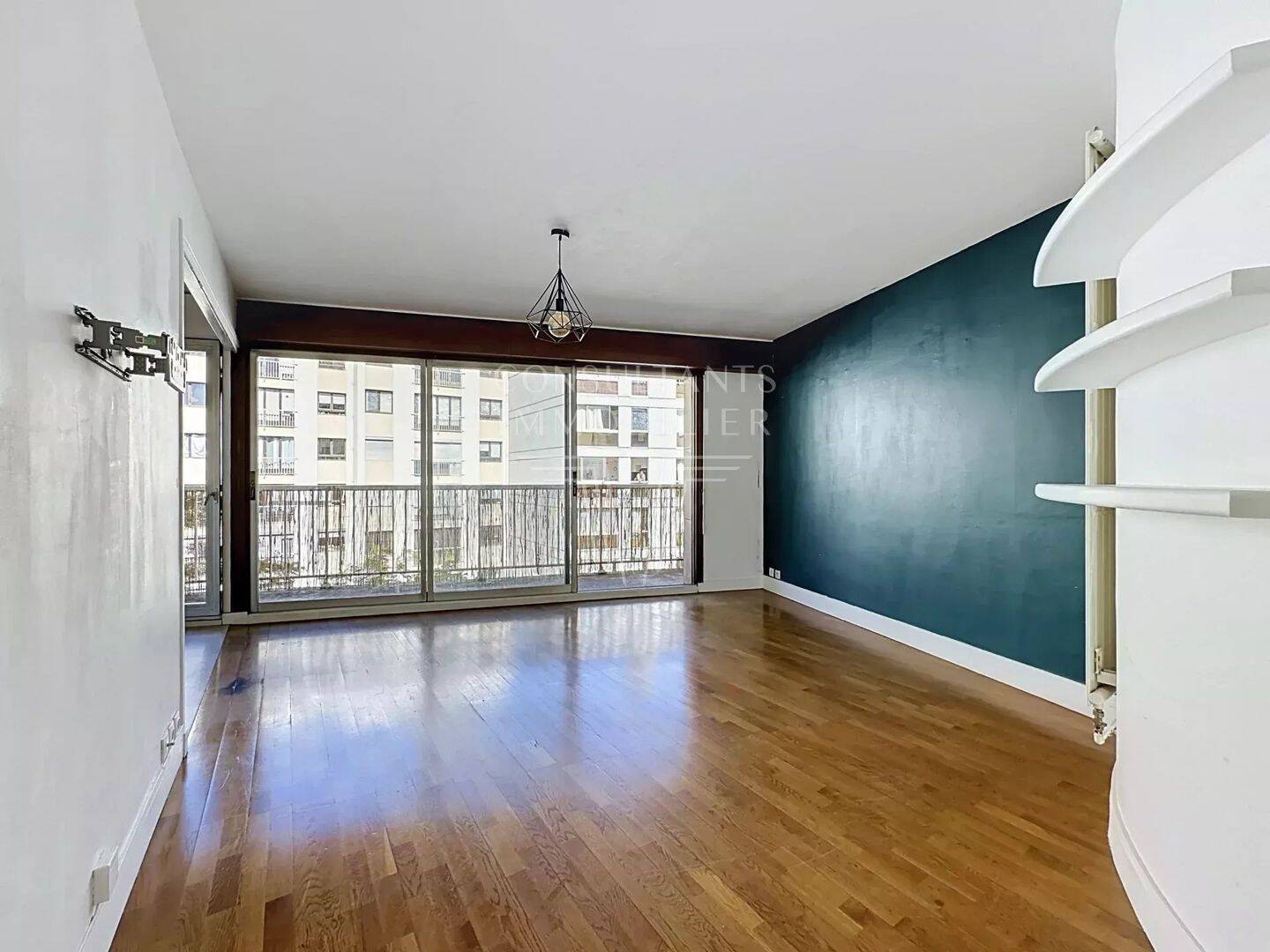 Appartement 3 pièces 69 m² · à Paris 15ème Arrondissement · 68,9 m² · 700 000 €
