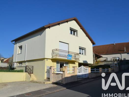 Maison à vendre 110 000 € 4 pièces 3 chambres 141 m² 553 m² de terrain Grand 88350