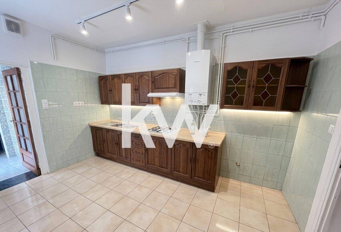 Maison 7 pièces 150 m² · à Saint-Étienne · 150 m² · 180 000 €